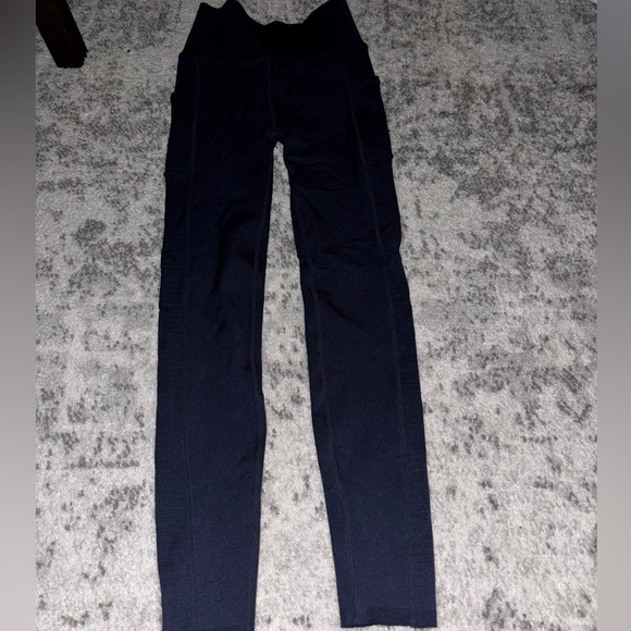 Fabletics Sculpt knit Navy leggings full length size Medium EUC worn a few times - Picture 2 of 3